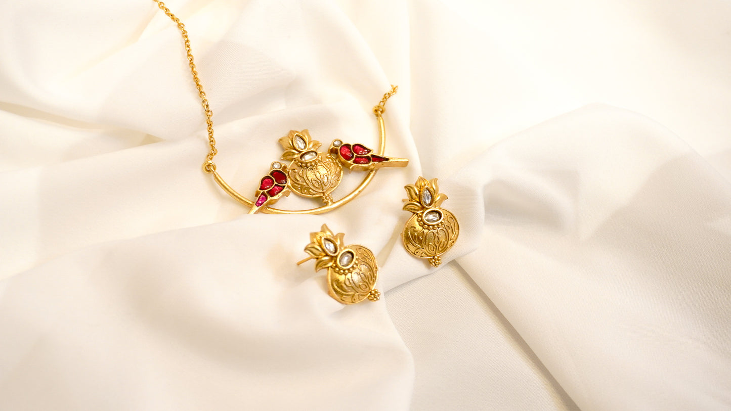 Pakheru Twin - Pendant Set