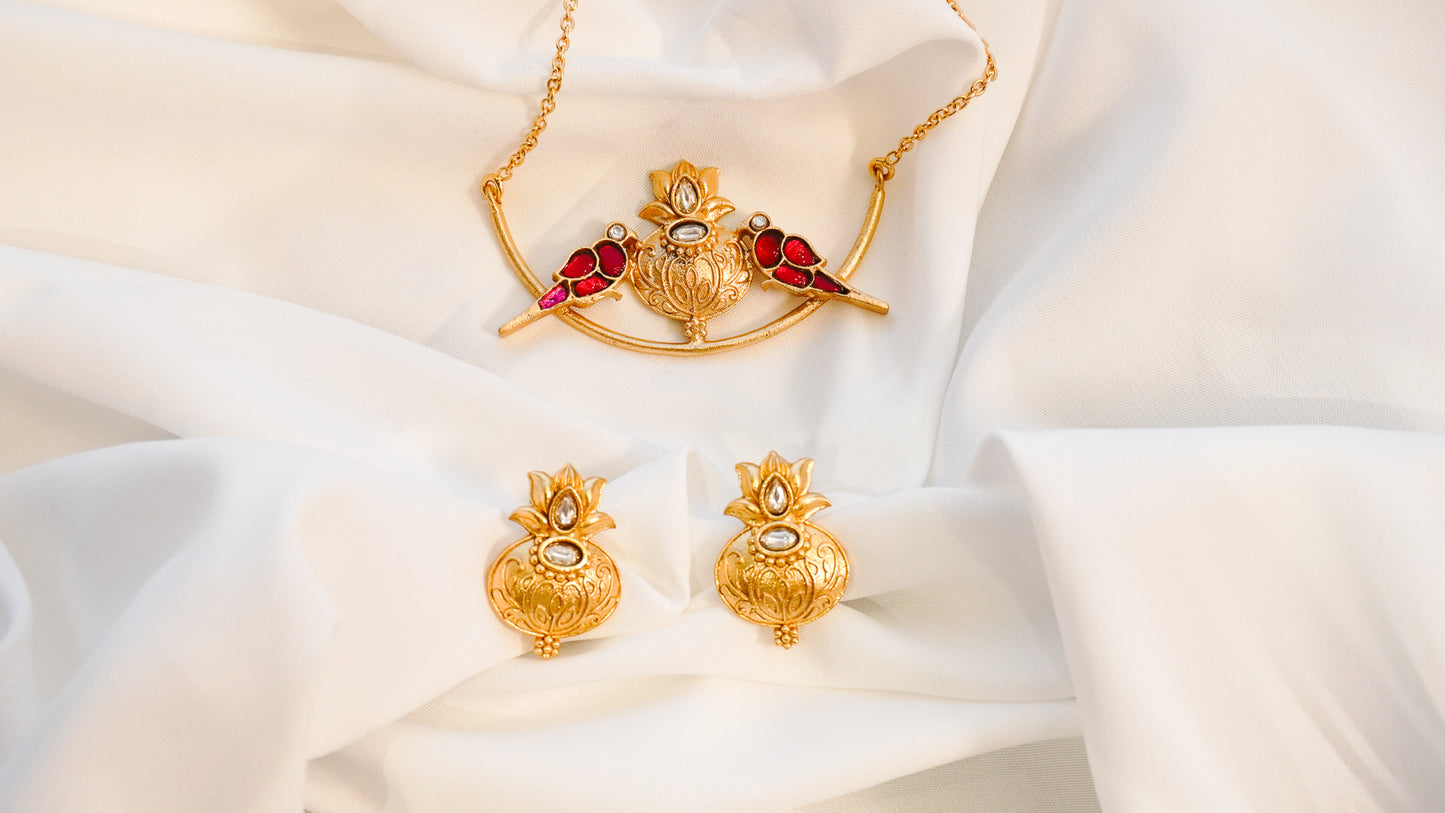 Pakheru Twin - Pendant Set