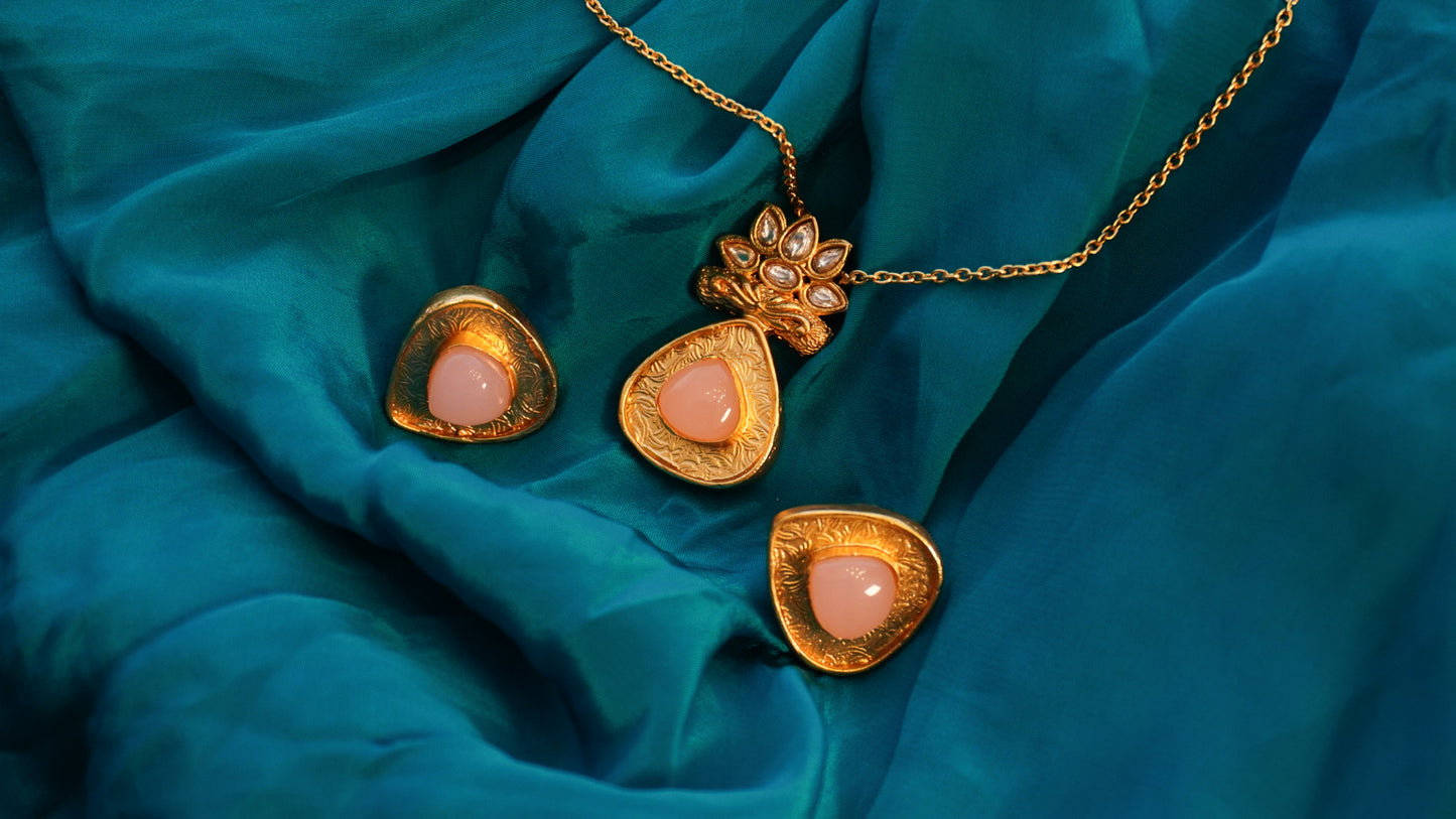 Shatalu - Pendant Set